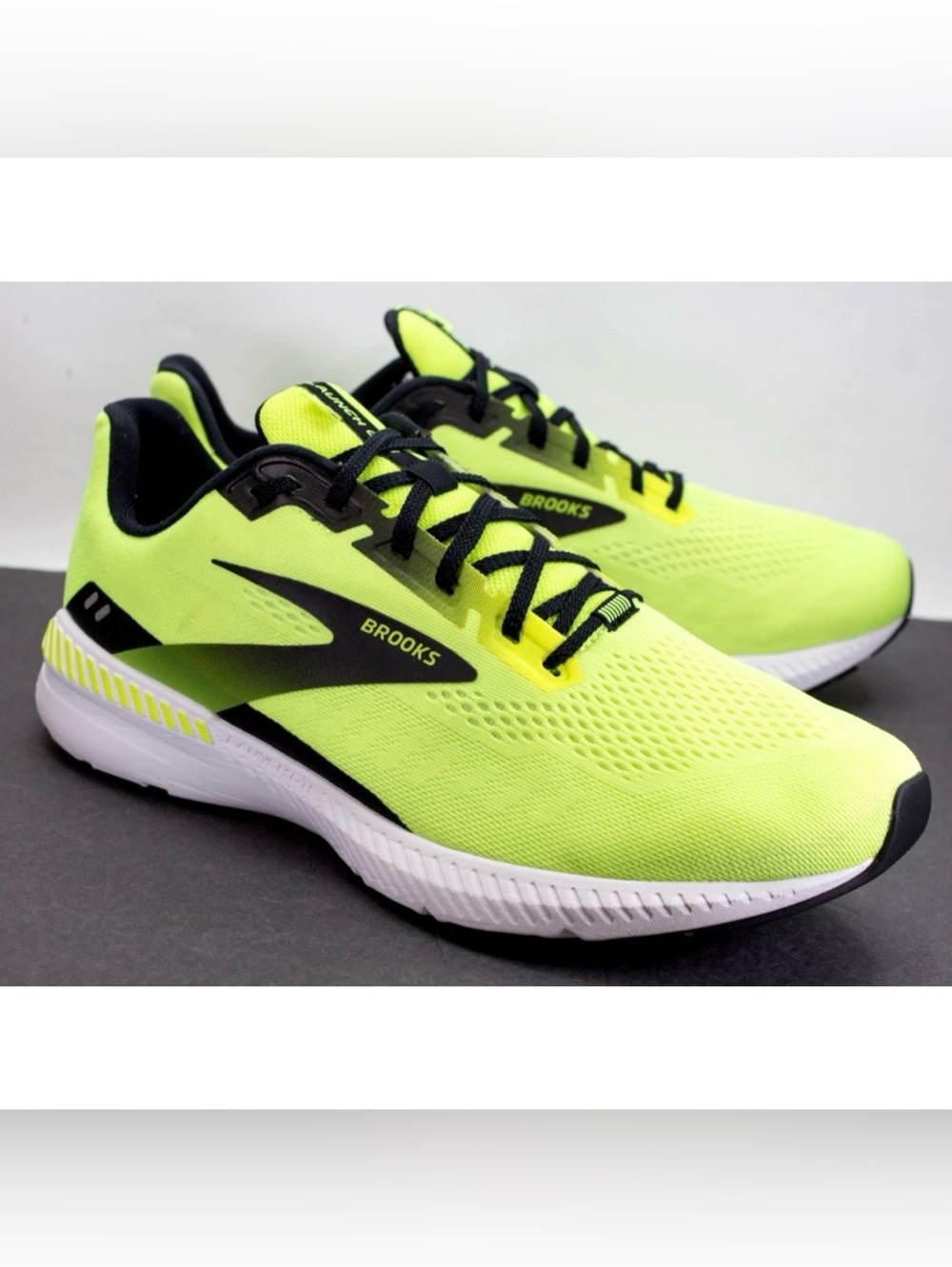 Brooks Launch GTS 8 Mens Size US 13 Wide 2E Neon Black Comfort Walking Running